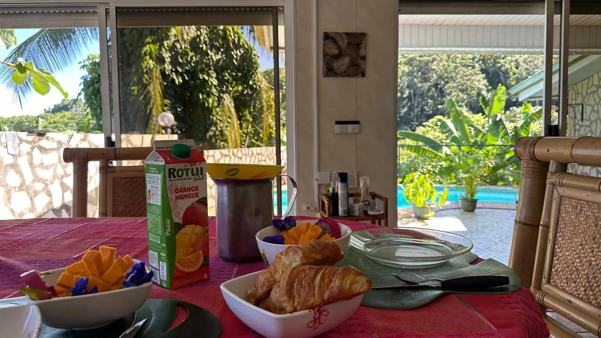 Les Tainas Apartment Faaa Homestay